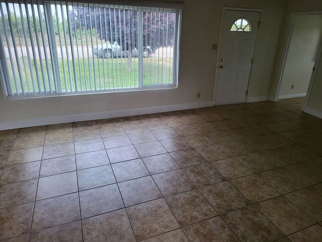 1 bed 1 bath country duplex - 1 bed 1 bath country duplex House