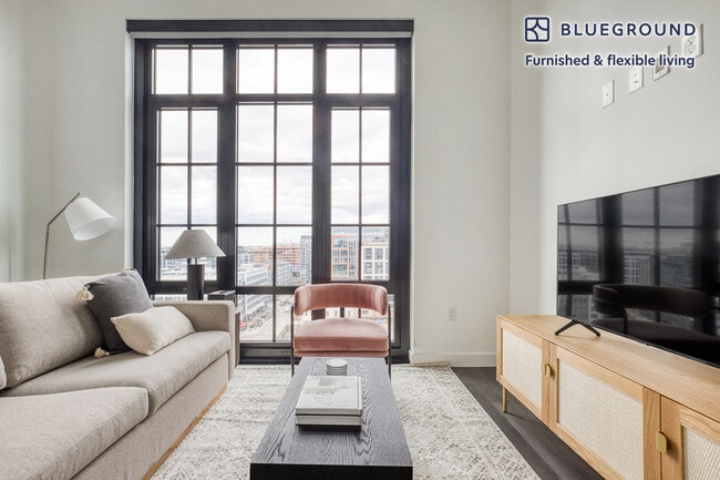 Photo - 550 Morse St NE Unidad SI FL10-ID636