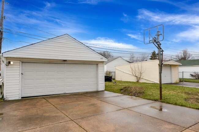 Photo - 12328 Grannis Rd