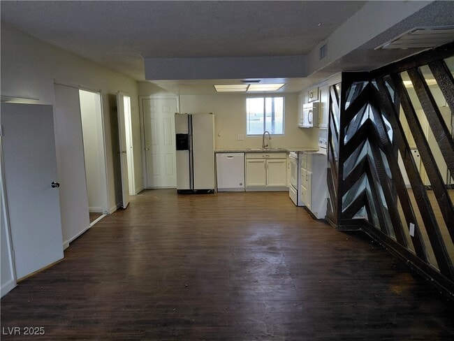 Photo - 1336 N Jones Blvd