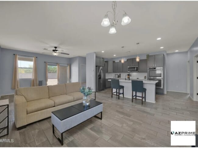 Building Photo - Beautiful home in Glendale