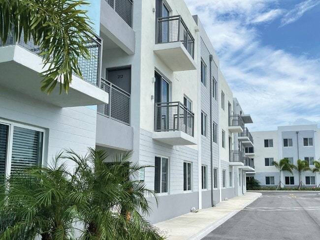 Photo - Advenir at Ludlam Trail