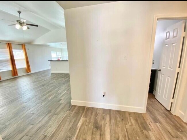 Photo - 6326 Saragosa Crossing Ln