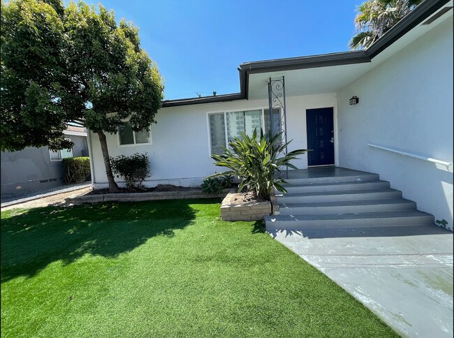 Building Photo - Steps to SDSU!