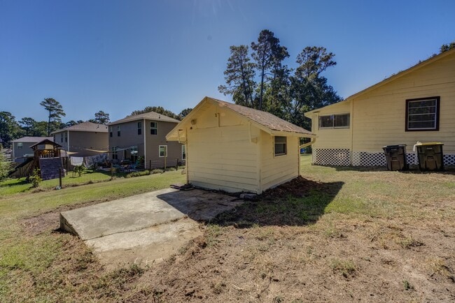 Photo - 711 Cherokee Dr