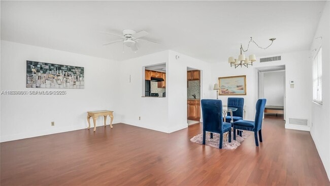 Photo - 703 Brittany Park Unit O