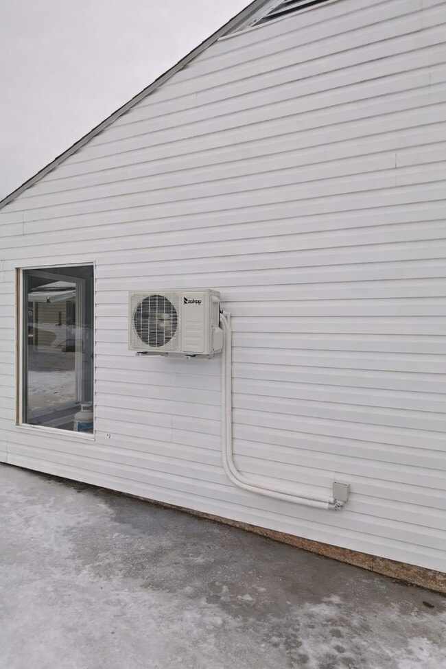 Photo - 761 Norway Ave