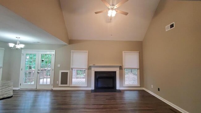 Photo - 1061 Sharon Pl