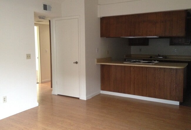 Photo - 1014 Clinton Rd