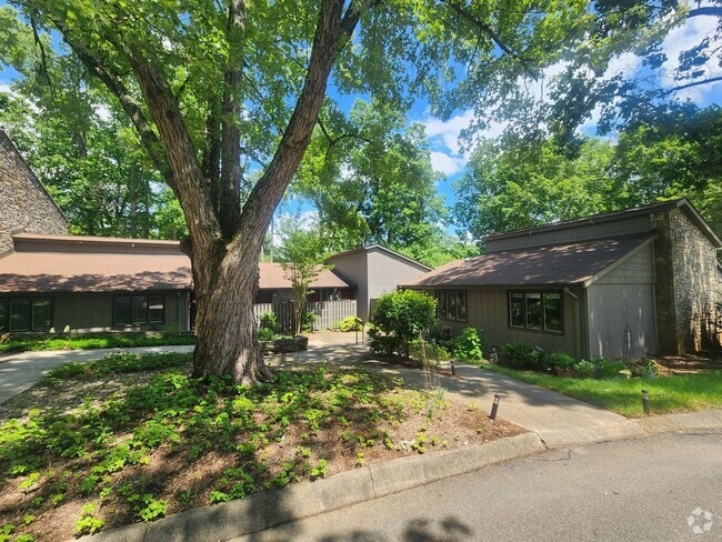 Building Photo - Crowfields Rental - 55+ Community