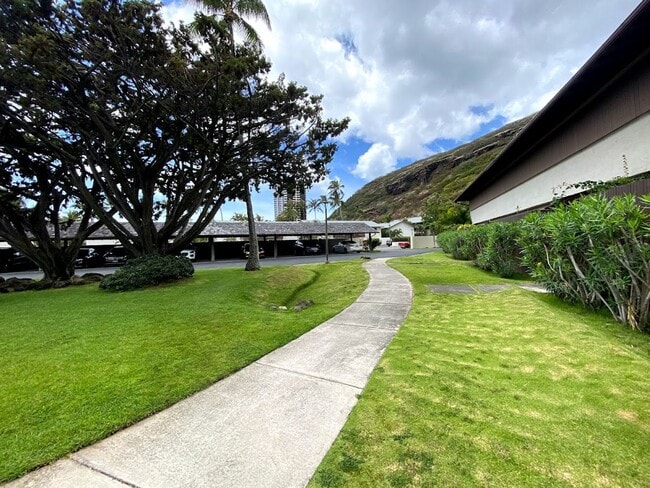 Photo - Hawaii Kai - The COLONY MARINA:  Lovely townhouse with spacious 4 bedrooms, 3 bath, 2 covered par...
