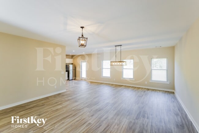 Photo - 148 Lakewood Ln