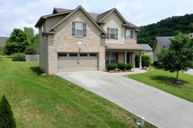 Building Photo - West Knoxville 37932 - 4 bedroom, 2.5 bath home - Call Jean Chung (865) 386-1022