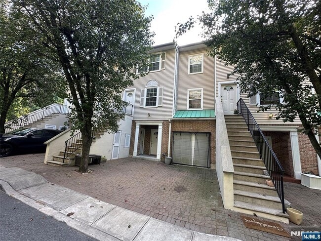 Building Photo - 60 Bergen Ridge Rd Rental