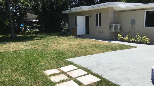 Photo - 32 NE 169th St Unit 3