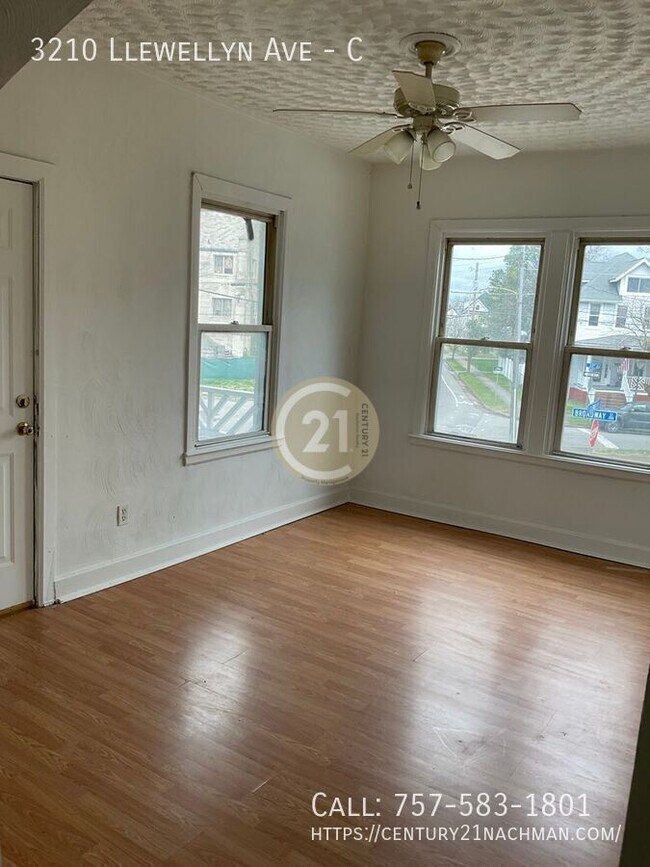 Photo - 3210 Llewellyn Ave Unit C