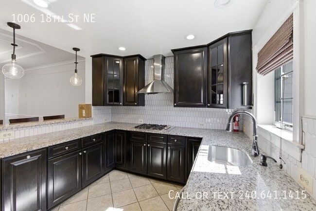 Photo - 1006 18th St NE