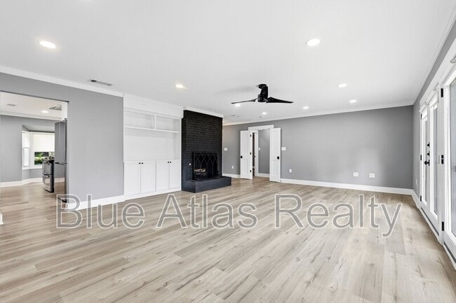 Photo - 15625 Terrace Lawn Cir