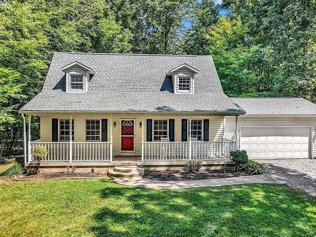 Building Photo - 428 Grand Ridge Dr