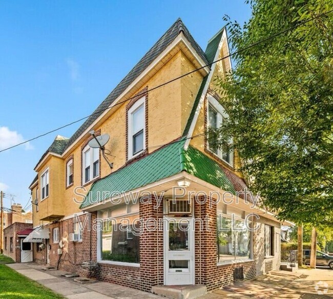 Building Photo - 139 E Plumstead Ave Unit B Rental