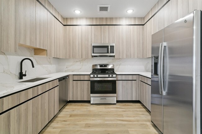 Building Photo - 582 66th St Unit 301