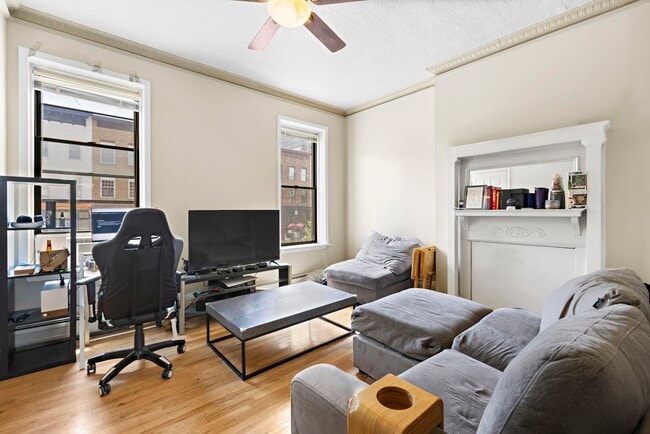 Building Photo - 420 Washington St Unit 1 Rental