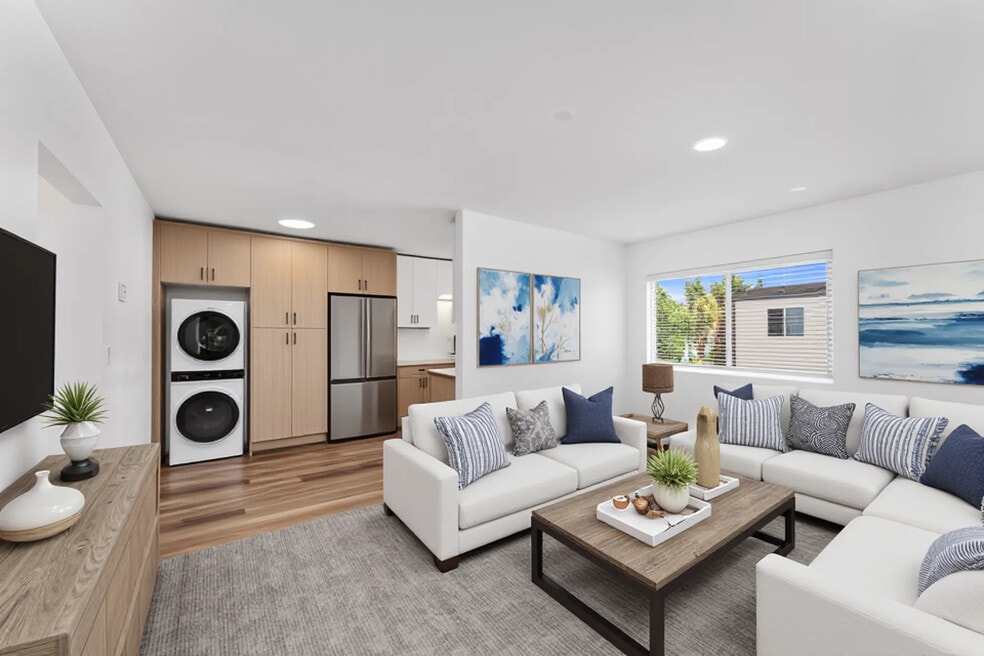 Swell Apartments