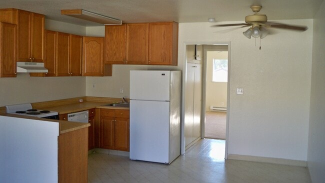 Photo - Metro Station