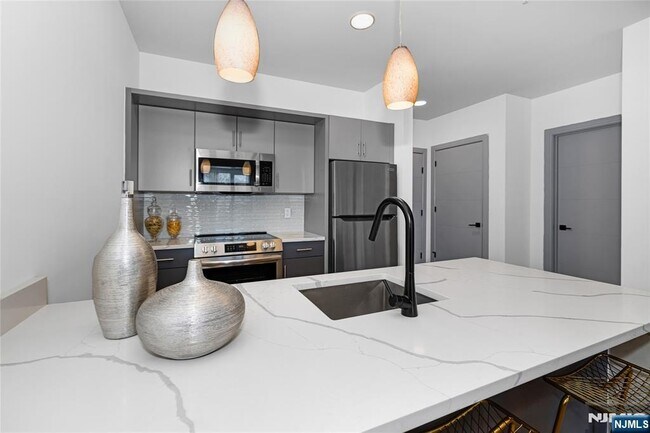 Photo - 1435 10th St