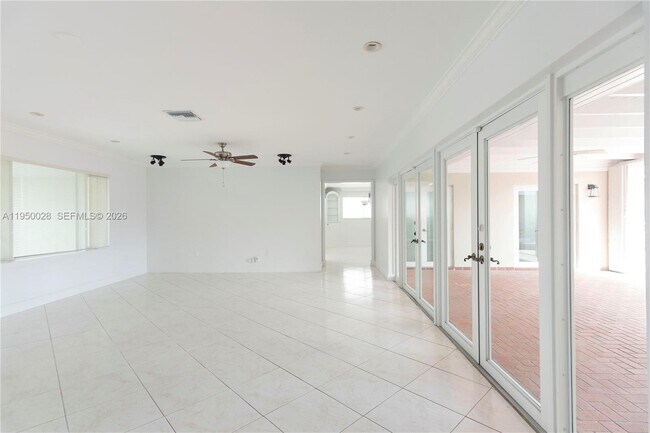 Photo - 13005 Zambrana St