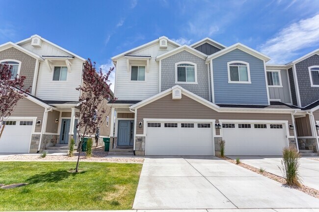 Photo - 704 S 1840 W House