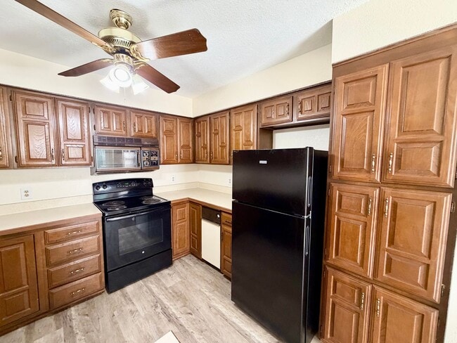 Photo - 3825 Kimberly Dr