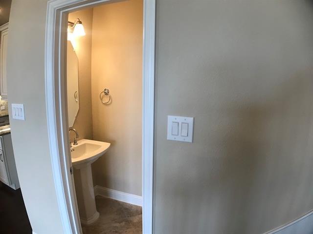 Photo - 6156 Rilla St