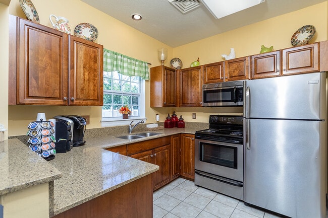 WoodsEdge Apartments