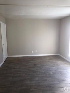 Building Photo - 3 bed, 2 bath, second floor condo Unit 2404