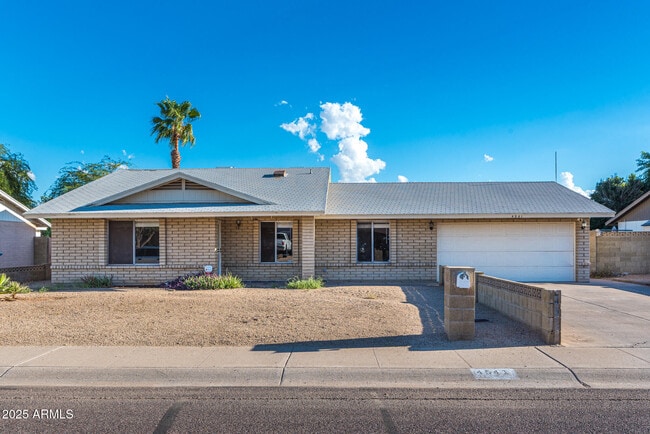 Building Photo - 4541 E Pershing Ave Rental
