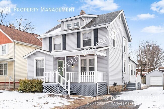 Building Photo - Remodeled 4 Bedroom Home in Historic District