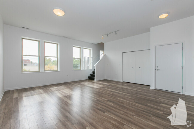 Building Photo - 2700 W North Ave Unit 2700-207 Rental