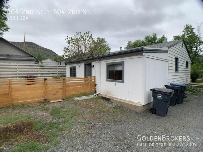 Photo - 604 2nd St Unidad 604 2nd St.