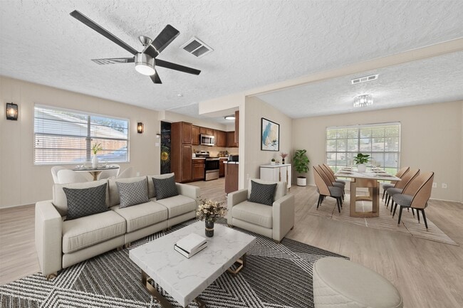 Photo - 5826 Spruce Forest Dr