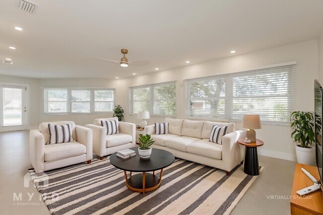 Photo - 10100 Paradise Blvd