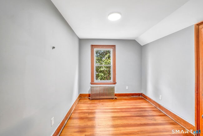 Photo - 114 Buckingham St Unit 3rd Floor