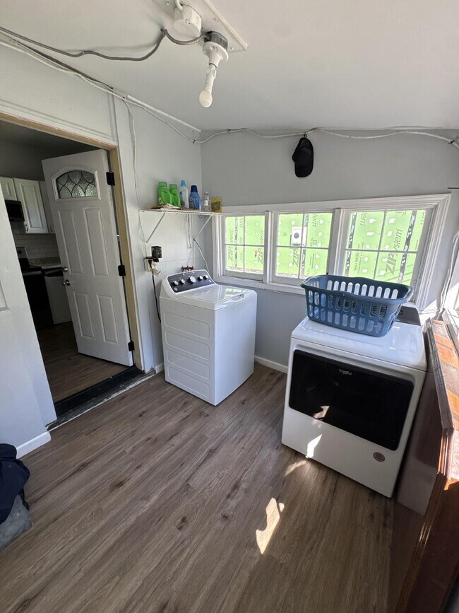 Photo - ?? Spacious 3BR/2BA Home in Lafayette – Pet Friendly + Shared Laundry! ??
