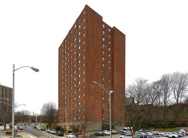 Building Photo - 75 East Ave Rental