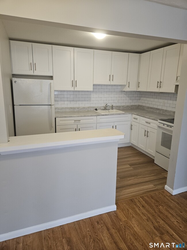 Photo - 131 Milford St Ext Unit B10