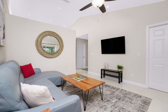 Photo - 10525 Pendleton Ave