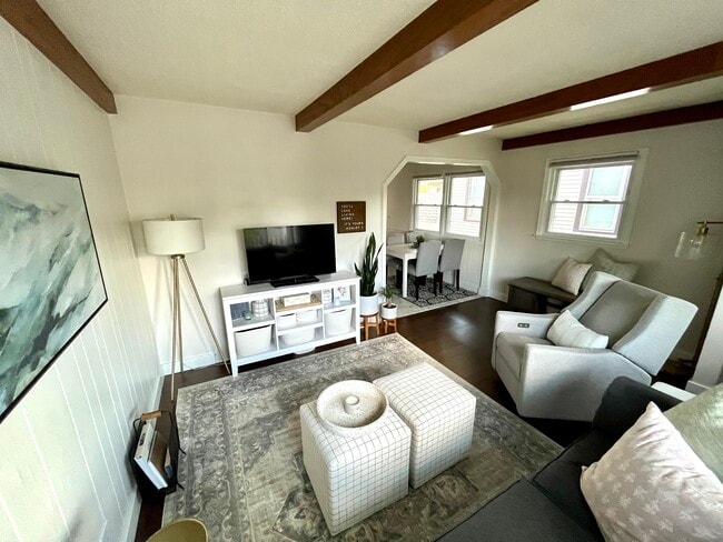 Photo - 1821 Johnson St NE