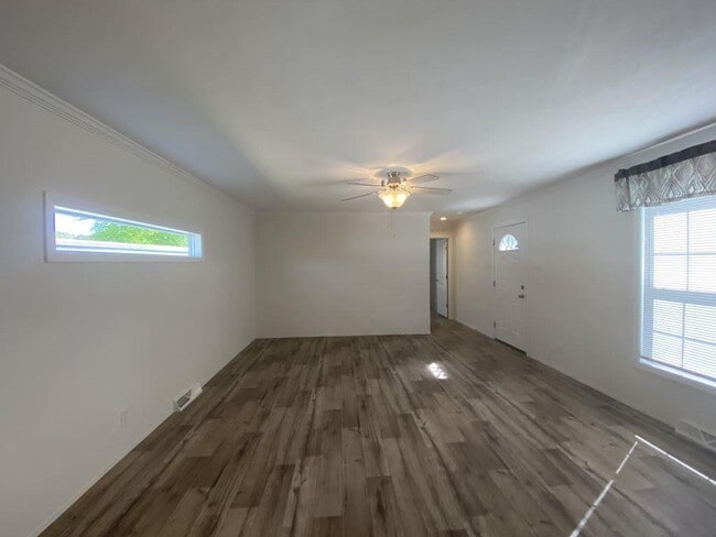 Photo - 7 Teal Ct