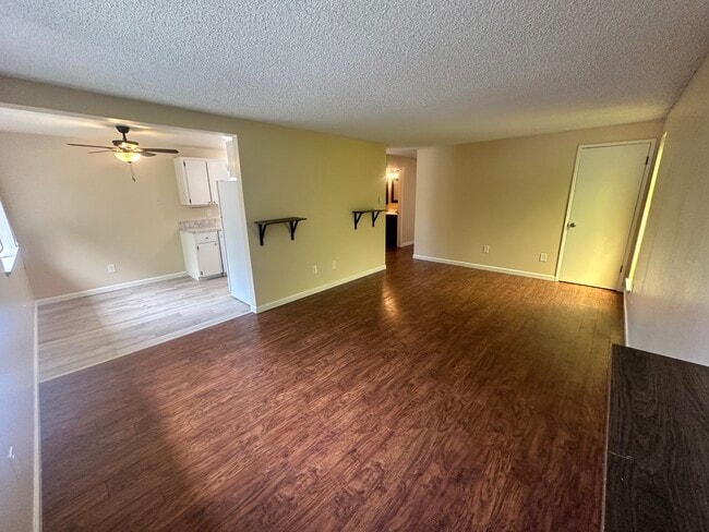 Photo - 630 SE 182nd Ave Unit 4