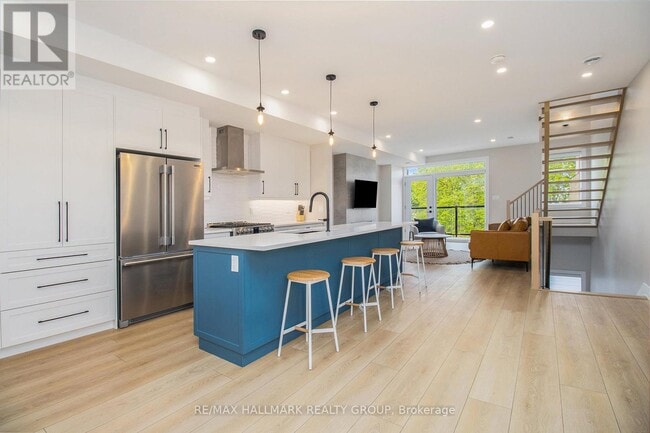 Photo - 72 Armstrong St Unit A